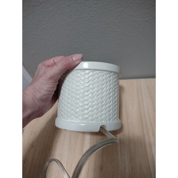 Scentsy SPW-02 white ceramic Dove Weave 13W electric scented wax warmer - Picture 5 of 12